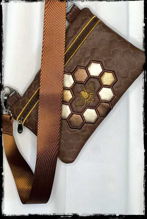 QUEEN BEE CROSSBODY PURSE